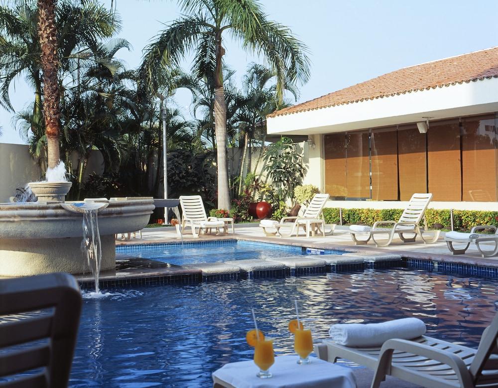 Fiesta Inn Ciudad Del Carmen Exterior photo